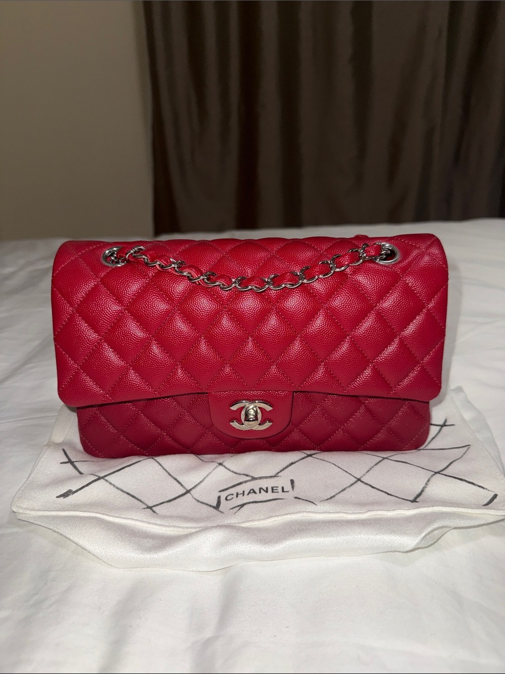 CHANEL 17B medium classic Flap in Red Quilted Caviar